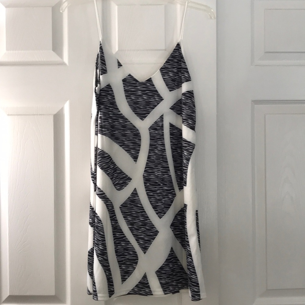 Grey and white pattern dress